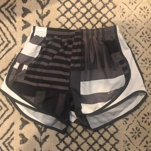 Nike Dri-Fit Shorts Size:M